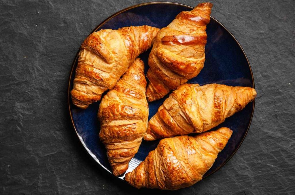 5 recetas fáciles para hacer croissants caseros con pocos ingredientes